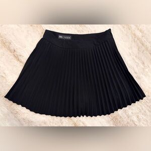 🖤 ZARA Black Pleated Micro Mini Skort / Skirt 🖤 Clean Girl Minimalist Coquette 🎀
